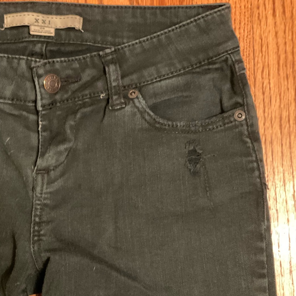 Forever 21 Jeans, Faded Black, 5-Pockets Frayed Knees Raw Hem, 1% Spandex, Sz 26 - Picture 4 of 9